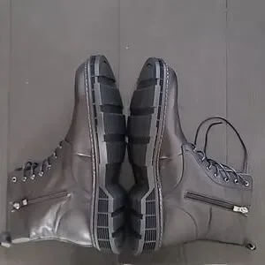 Zanzara | Shoes | Zanzara Vikos Leather Lug Sole Boots  display picture 3